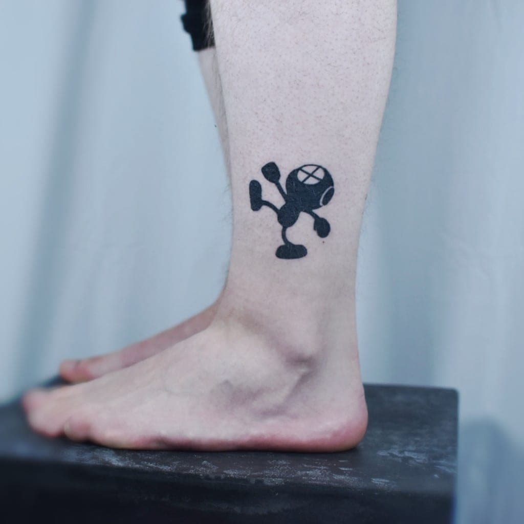 Drache Schulter – Blackwork von Eren, Atelier Noir nu Köln