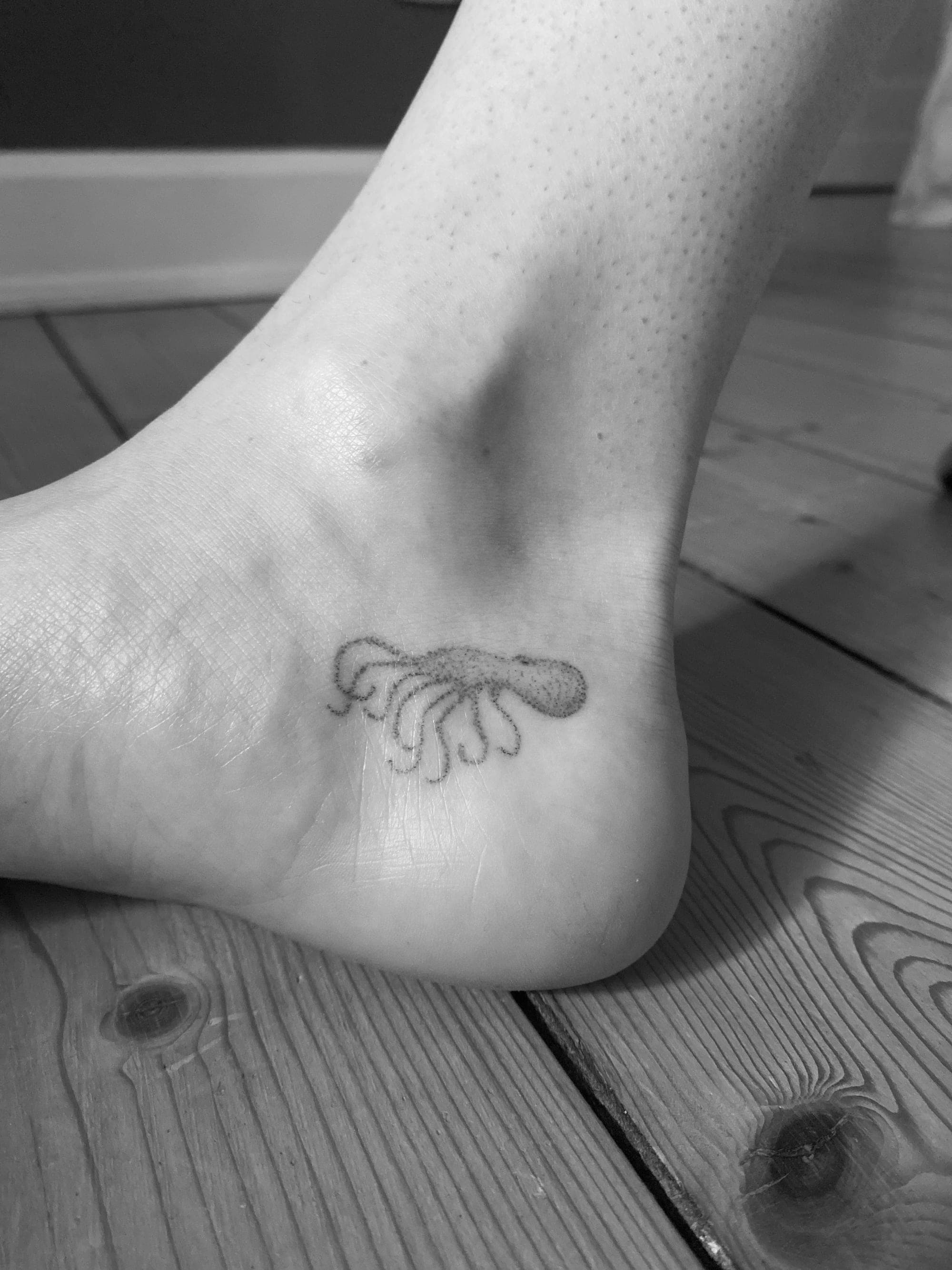 Handpoke 1 – Handpoke von Patricia, Atelier Noir nu Köln